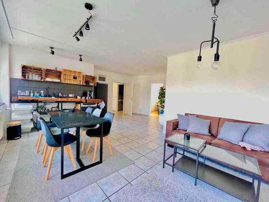 Zentrales Grosszuegiges Apartment Mit Dachterrasse! Bochum Exterior foto
